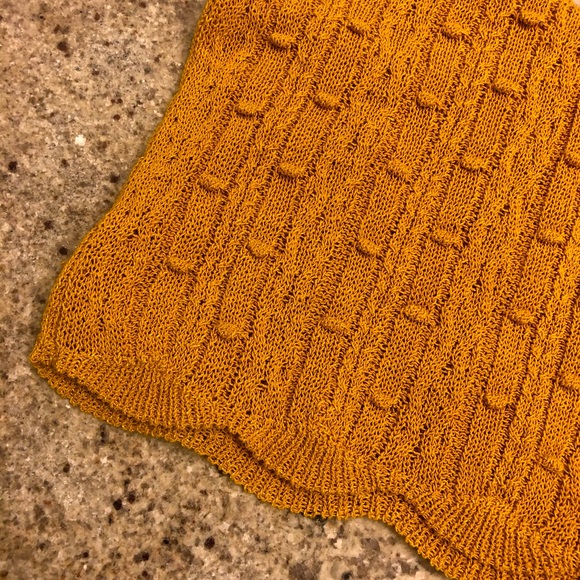 Zara Mustard Yellow Scalloped Tank Top - Picture 2 of 4
